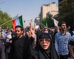 На десятий день війни в Ірані Тегеран активує сплячих агентів у США, — ЗМІ