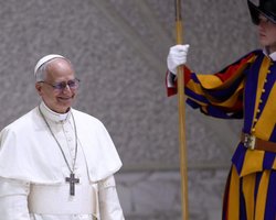 Нічні турботи Лева XIV: папа римський вчить німецьку мову через Duolingo і грає в "слова"