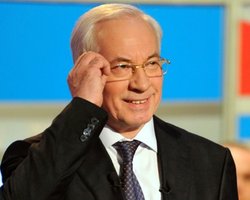 Азаров: чувствую себя стопроцентным украинцем