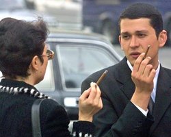 В Украине курит почти четверть населения, - опрос