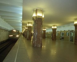 В киевском метро мужчина упал на рельсы