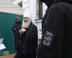 Митрополита Павла екстрено госпіталізували і прооперували, — адвокат