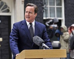 Британские блоггеры высмеяли премьер-министра, неспособного победить хулиганов