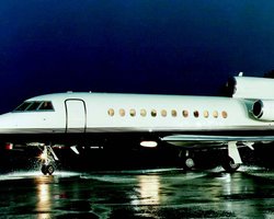 Януковичу нашли самолет за 1,7 млн. гривен в месяц