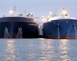 РФ заплатила мільйони за 50 танкерів і створила "тіньовий флот", — розслідування (інфографіка)