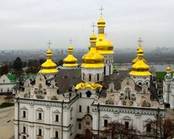 Строительный мусор и грязь: Минкульт и СМИ показали, как выглядит Лавра после УПЦ МП (фото)