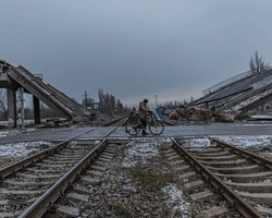 "На околицях уже точаться бої": у Покровську залишилися тільки солдати ЗСУ та власники магазинів (фото)
