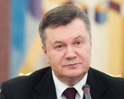 Янукович поздравил Путина с победой сборной России в матче Евро-2012