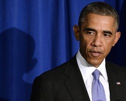 Трамп беспрецедентно льстит Путину, – Обама