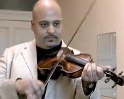 Музыкант Costa Concordia погиб, спасая скрипку 