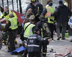 Видео первых минут после теракта в Бостоне
