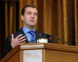 Нобелевский комитет: Медведев сам может номинировать Ассанджа 