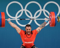 Олимпиада-2024: 20-летний болгарский тяжелоатлет установил новый мировой рекорд (фото, видео)