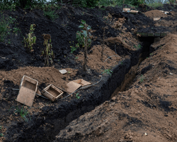 Гибнут между 2 позициями: на Харьковщине ВС РФ начали испытывать новые методы штурмов