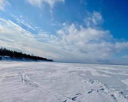 Настоящий "Северный полюс" на Киевском море: вблизи столицы нашли интересную локацию (видео)