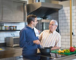 Нові тарифи і харчування: як скоротити витрати, якщо в квартирі — електроплита