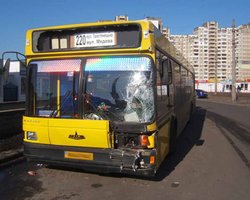 В Киеве столкнулись автобус и трамвай