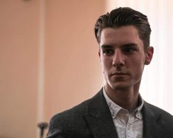 Хулиганство на Банковой: суд отправил под арест Ратушного, который якобы бросил файер