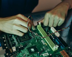 Как вероятная война Китая и Тайваня может лишить мир компьютеров, смартфонов и автомобилей