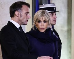Ревнива мадам Макрон: журналіст розкрив таємниці Єлисейського палацу