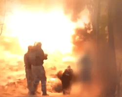 Розірвався на відстані 3-х метрів: журналісти попали під обстріл РФ під час зйомок (відео)