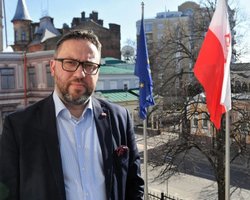 Експосол Польщі повернув нагороду від Зеленського через підрозділ імені "Героїв УПА"