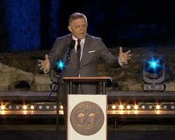 Восхитился Орбаном: словацкий премьер Фицо впервые после покушения появился на публике