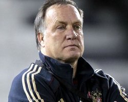 Адвокаат не совсем доволен игрой сборной России