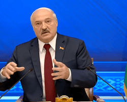 "Мы давно определились": Лукашенко назвал условие размещения военных РФ в Беларуси (видео)