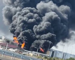 Без ознак гасіння пожежі: який вигляд має нафтобаза "Атлас" після атаки (супутникові знімки)