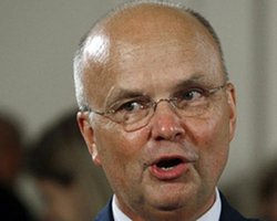 Экс-глава ЦРУ не исключает военного удара по Ирану 