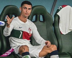 Скандал в сборной Португалии: Криштиану Роналду пригрозил уехать с Чемпионата мира 2022, — СМИ