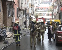 Жертви землетрусу в Туреччині врятувалися завдяки WhatsApp, Instagram та Twitter (відео)