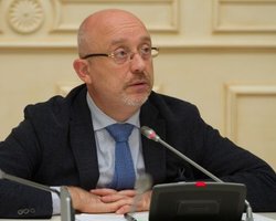 Украина хочет возврата России в СЦКК, – Резников