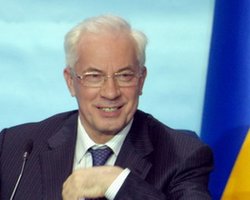 Азаров считает, что его сын имеет хорошую подготовку для карьеры политика