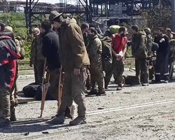 Родным украинских пленных выплачивают по 100 тысяч гривен: что стоит знать о помощи