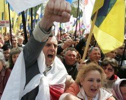 НУ-НС: начинается общественное сопротивление Януковичу