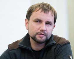 Вятрович считает, что Бубенчик был вправе стрелять в силовиков