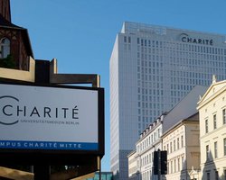 Меркель посещала Навального в клинике "Шарите",  – Spiegel