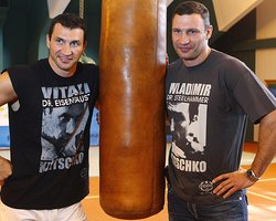 Браться Кличко встретят Новый год во Флориде