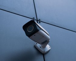 Россия до сих пор использует технологии США для систем распознавания лиц, — Reuters