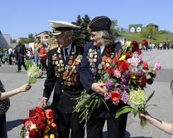 В торжествах по случаю празднования Дня победы приняли участие около 2,4 млн человек