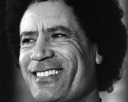 Семья Каддафи намерена подать иск против НАТО