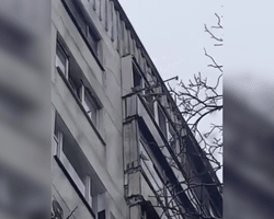 Ледь не поцілив у голуба: одесит намагався збити "Шахед" з вікна квартири, — соцмережі (відео)