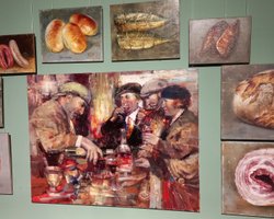 Хочется съесть. В Киеве открылась "вкусная" выставка, где тема еды и напитков объединила войну и мир