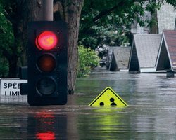 Наводнения в ЮАР унесли жизни более 100 человек