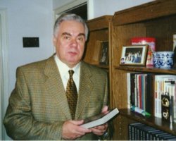 Умер писатель Фридрих Незнанский