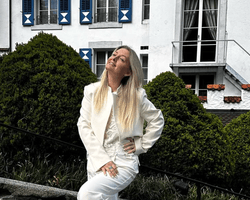 Мать троих детей рассказала, почему вернулась из Швейцарии в Украину (фото)