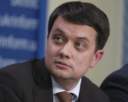 Штаб Зеленского о сегодняшних дебатах: Мы не участвуем в агитационных митингах Порошенко