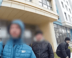 Во Львове мужчина забрызгал перцовым баллончиком военных ТЦК и побежал: его догнали (видео)